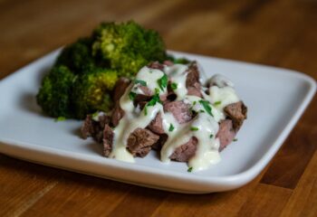 #226  Low Carb Garlic Butter Steak Bites with Roasted Broccoli