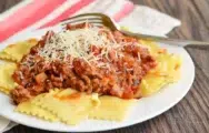 FROZEN Athlete Cheese Ravioli with Meat Sauce
